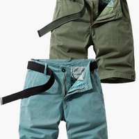 Herren-Bermudashorts mit Gürtel für Sommer- und Outdoor-Aktivitäten in Hellblau + Armeegrün