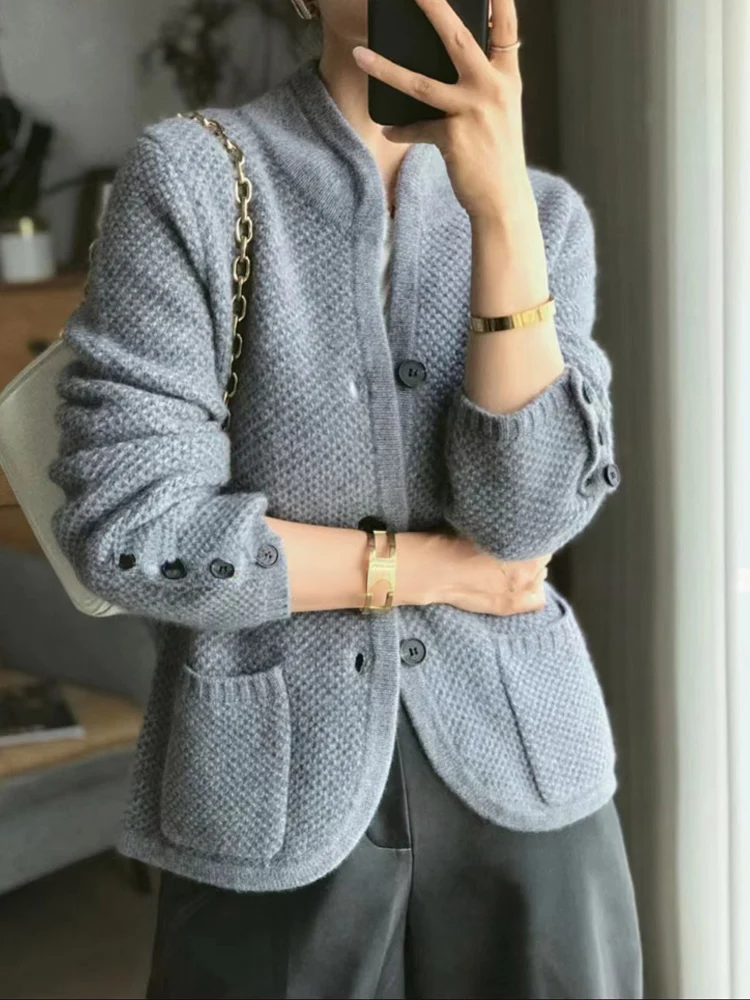Hannah | Stilvolle Strickjacke mit hohem Kragen