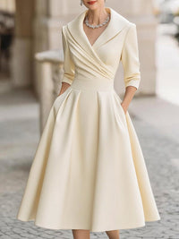 Lina - Midi-Kleid aus Satin in Beige