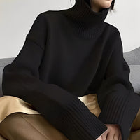 Clementine - Damenpullover mit kuscheligem Rollkragen in Schwarz