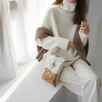 Clementine - Damenpullover mit kuscheligem Rollkragen in Weiß