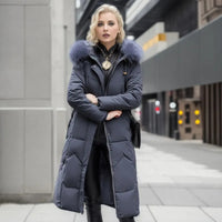 Katharina | Langer Daunen-Steppmantel mit Kragen in Grau