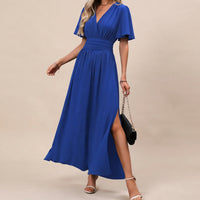 Leyli - Elegantes Midi-Kleid mit Schlitz in Blau