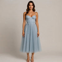 Cynthia - Elegantes und Schickes Midikleid in Blau