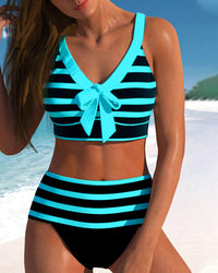 Calya | Gestreifter Bikini mit hohem Bund – Figurschmeichelnde Retro-Bademode in Blau