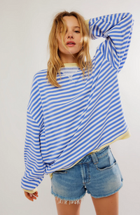 Amelia - Gestreifter Pullover In Übergröße in Himmelblau