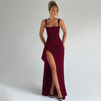 Aria | Elegantes Slip-Maxikleid mit offenem Rücken in Bordeaux
