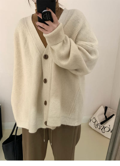 Lorenzi | Strickjacke mit V-Ausschnitt – Lässig und stilvoll