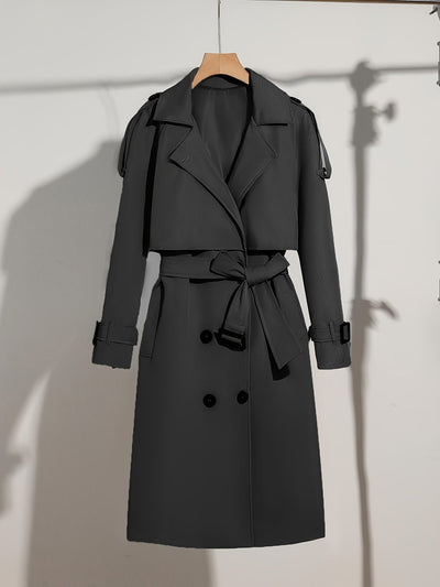 Latina | Damen Langer Doppelknopf-Trenchcoat mit Taillengürtel – Elegante Passform