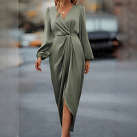 Diantha - Elegantes Kleid mit V-Ausschnitt in Hellgrün