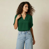 Nathalie | Damen Kurzarm Bluse V-Ausschnitt Gerader Schnitt Elegant in Grün
