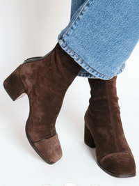 Eva - Damen Elegante Stiefel mit Absatz in Dunkelbraun