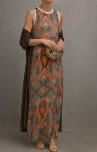 CORVALISSE - Elegantes Maxikleid mit passendem Schal in Kaffee