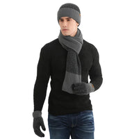 Strickset mit Wollmütze, Handschuhen und Schal in Grau