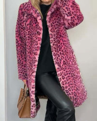 Lysandra | Damen Langmantel mit Leopardenmuster in Rosa