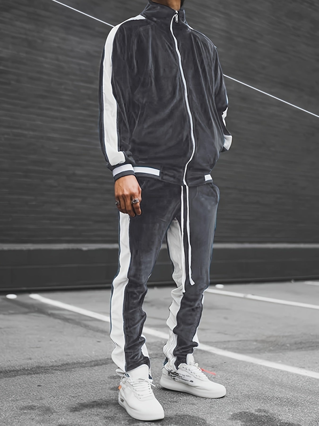 Herren Freizeit-Kapuzen-Trainingsanzug mit Sweatshirt und Hose | Ideal für Active Wear