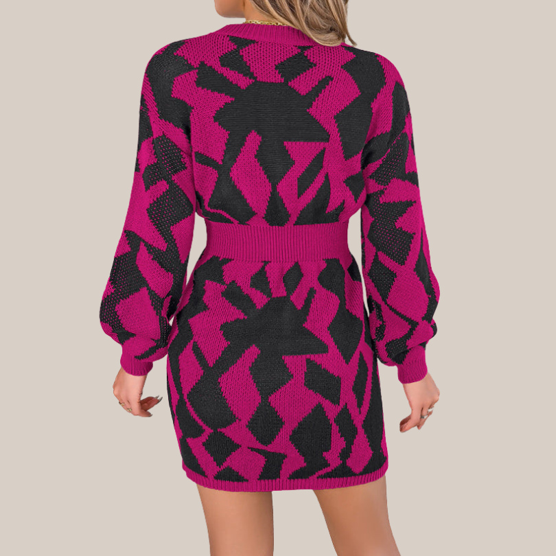 Lenna | Gebreites Kleid mit V-Ausschnitt und geometrischem Muster