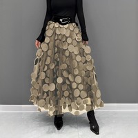 Peches - Stilvoller und moderner Rock in Khaki
