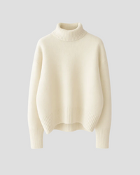 Irena | Pullover mit Rollkragen in klarer Silhouette in Weiß