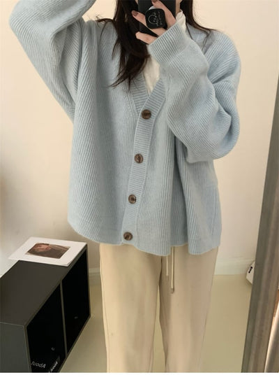 Lorenzi | Strickjacke mit V-Ausschnitt – Lässig und stilvoll