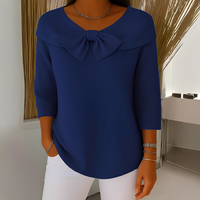 Anina - Ein modischer Damenpullover in Marineblau