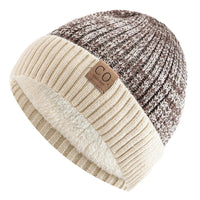 Vintage Vibe Mütze | Retro gefütterte Wintermütze mit lässigem Strickdesign in Beige