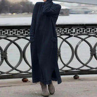 Liana – Elegantes Maxikleid für kühle Tage in Marineblau