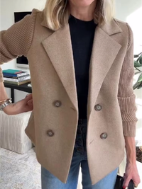 REYA – Der leichte frühlings-mantel mit urbanem charme in Khaki