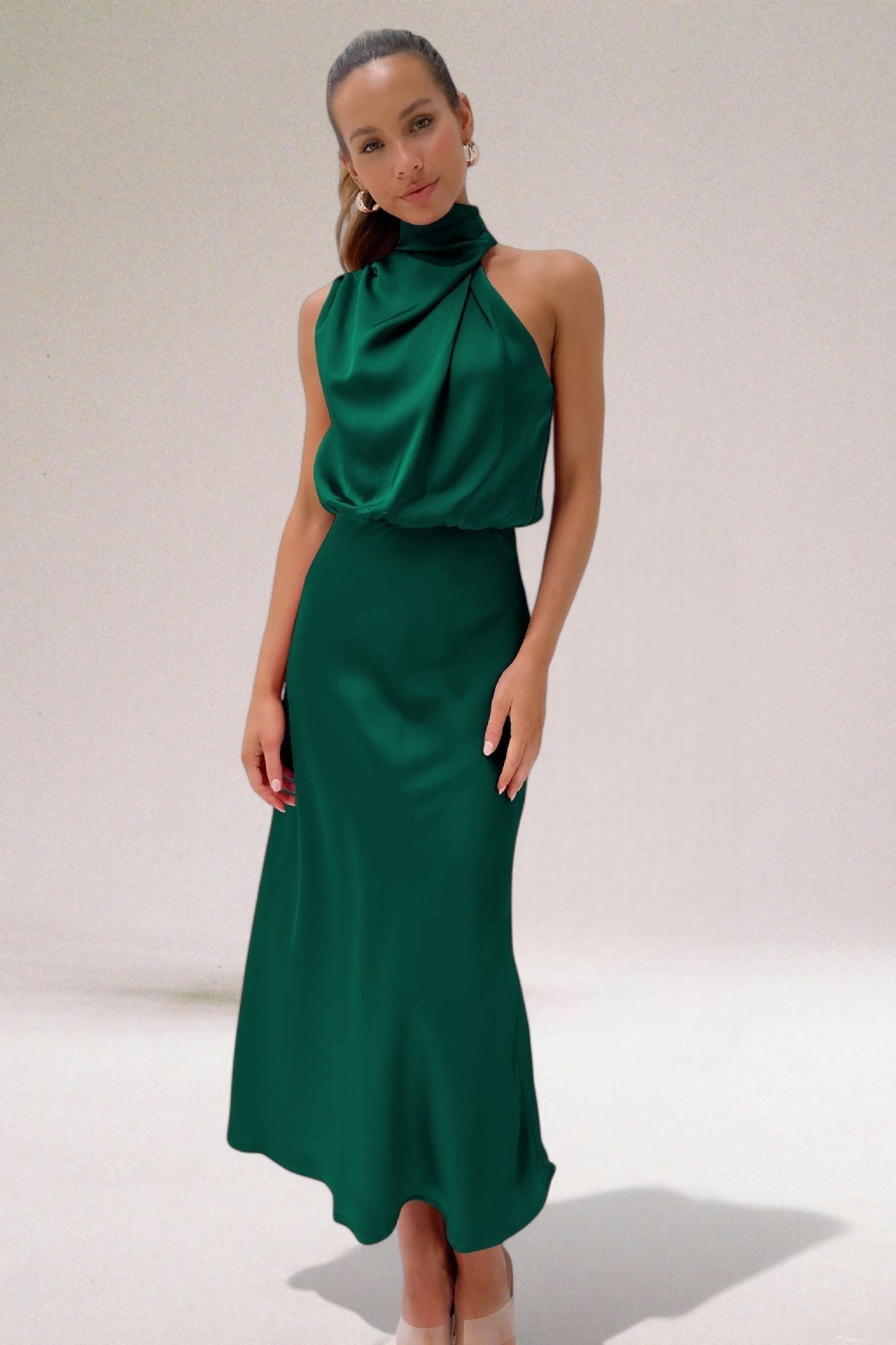 Nina – Elegantes Halterneck-Kleid