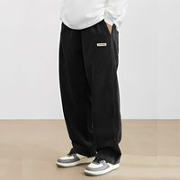 Dally - Lässig geschnittene Herrenhose im modischen Look in Schwarz