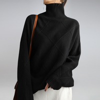 Camille - Eleganter Rollkragenpullover in Schwarz