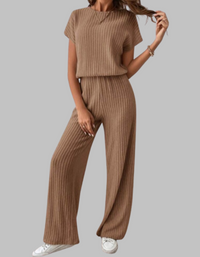 Paula | Damen Rippstrick-Set Kurzarm Top Weite Hose Casual in Braun