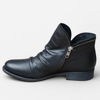 Karin - Damen Bequeme Orthopädische Stiefel mit Fußbett in Schwarz