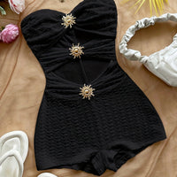 Damen Baddräkt Retro Bandeau Leopardenmuster mit Ausschnitten und Dekorativen Schnallen – Perfekt für Strand und Pool in Schwarz