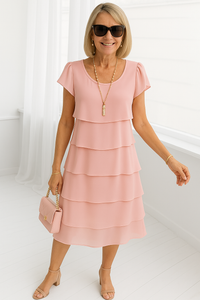 Damen Midi-Kleid mit kurzen Ärmeln in Schichten in Pink
