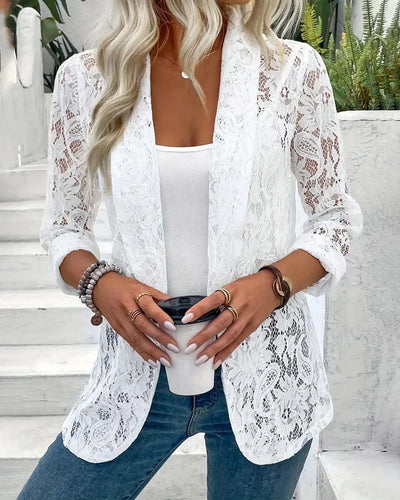 Kiara™ - Eleganter einfarbiger mantel mit floralem spitzenrevers