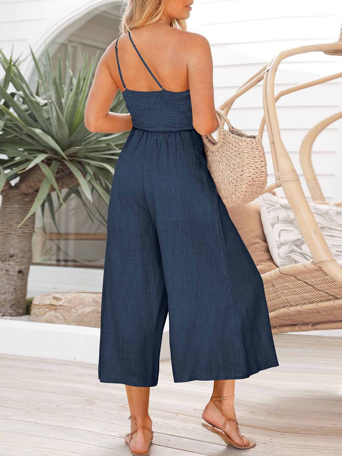 Belina – Der Jumpsuit für pure Sommer-Leichtigkeit & feminine Eleganz
