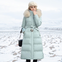 Jacqueline - Elegante Winterjacke für Damen in Hellblau mit beigem Kragen