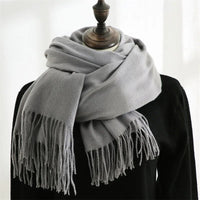 Designer-Schal mit Quasten | Warmer und weicher Kaschmir in Grau