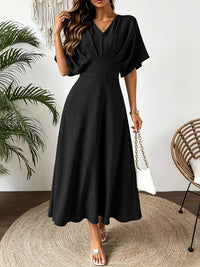 Damen Midikleid mit V-Ausschnitt in Schwarz