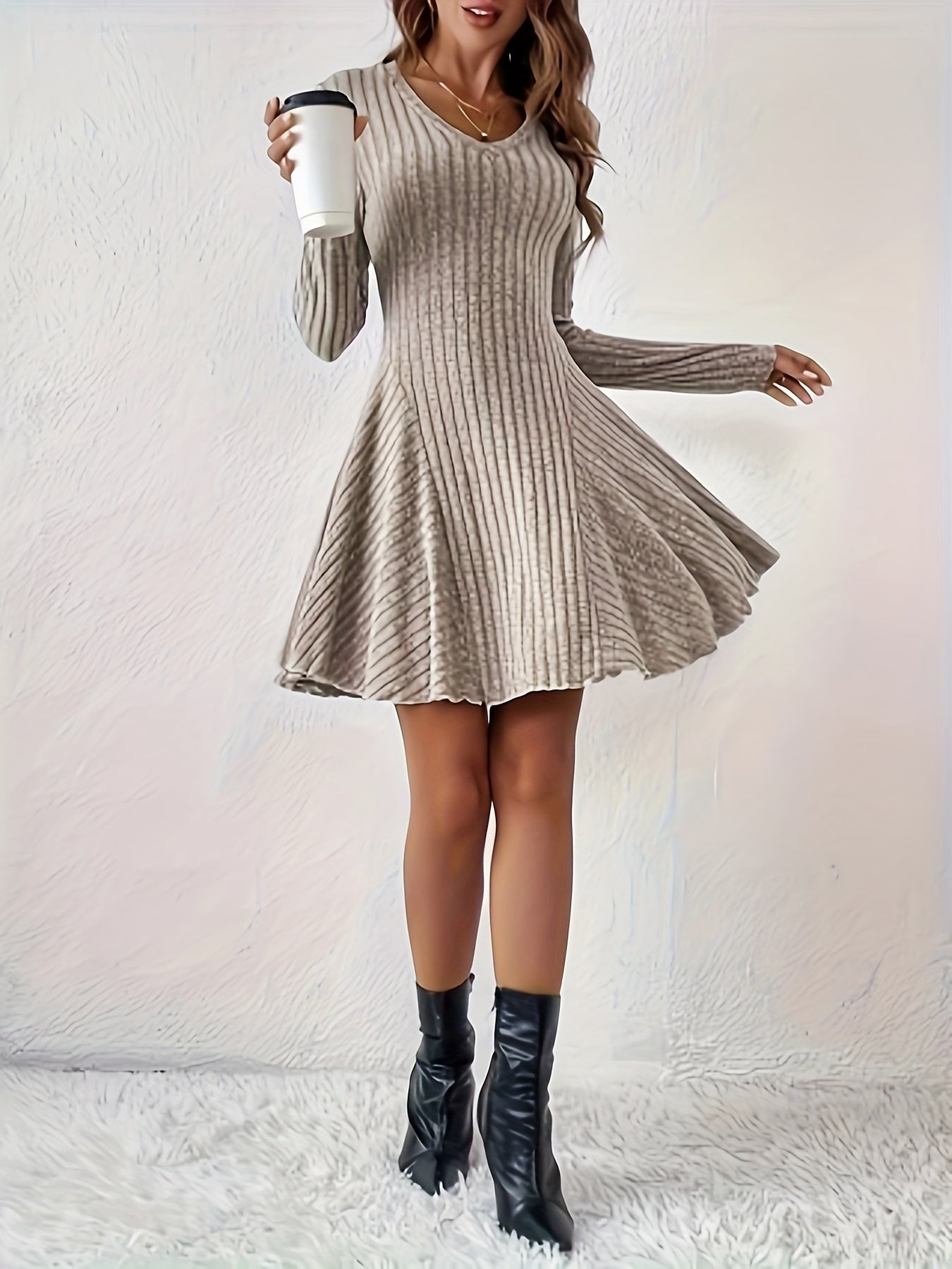 Stylisches geripptes V-Ausschnitt A-Linien Langarm festliches Kleid für Damen | Ideal für den Sommer