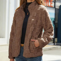 Valentine - Karierte Winterjacke für Damen in Braun