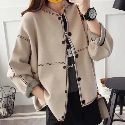 JANE - Modische Damenstrickjacke für einen trendigen Look