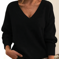 Leocadia - Eleganter Pullover mit V-Ausschnitt in Schwarz