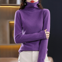 Akainu - Angenehmer Rollkragenpullover in Lila