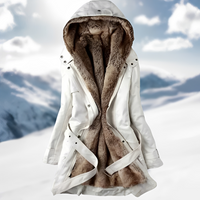 Hedda - Elegante und warme Jacke in Weiß