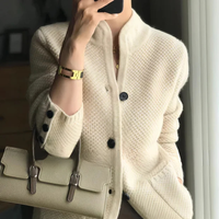 Edda - Elegante und warme Jacke in Beige