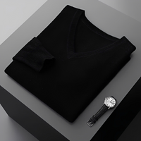 Walter - Bequemer V-Pullover in Schwarz