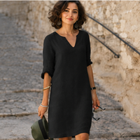 Guilaine - Elegantes und modernes Kleid mit V-Ausschnitt in Schwarz