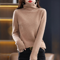 Akainu - Angenehmer Rollkragenpullover in Gold Camel